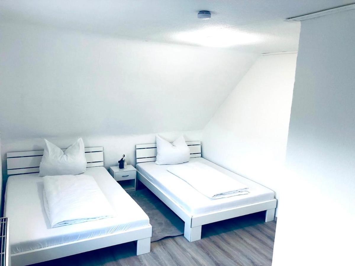 Wohnung Mit Neuem Bad Und Kueche Gelsenkirchen Exterior photo